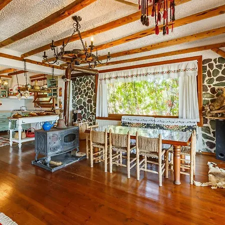 5 Bedroom Amazing Lake House 아파트